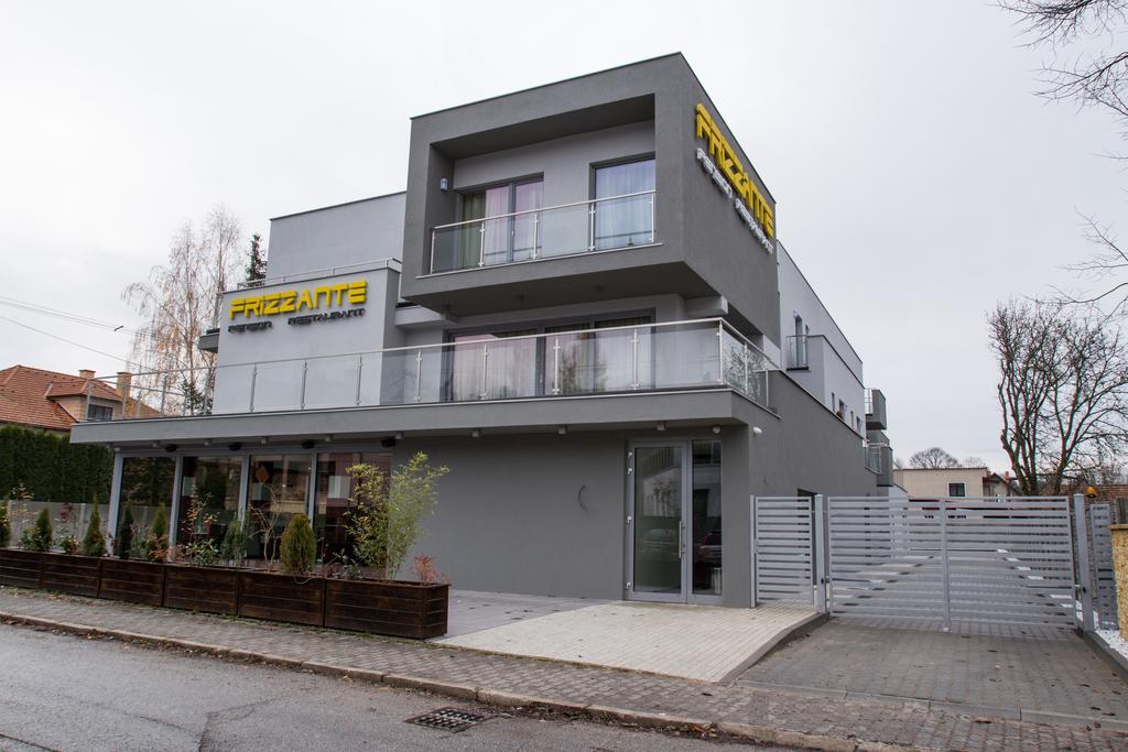 Guest House Frizzante ตูร์เชียนสเก เจปลิตเซ ภายนอก รูปภาพ