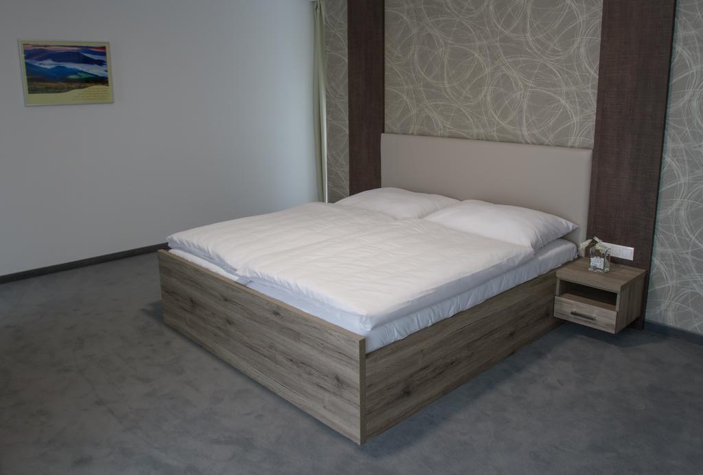 Guest House Frizzante ตูร์เชียนสเก เจปลิตเซ ห้อง รูปภาพ