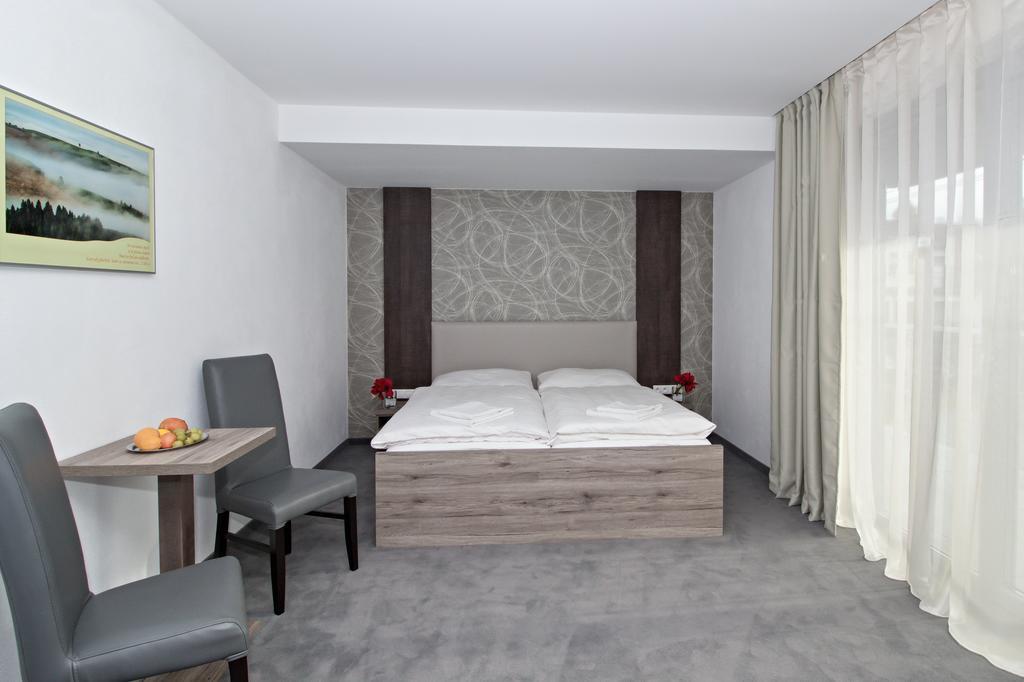 Guest House Frizzante ตูร์เชียนสเก เจปลิตเซ ห้อง รูปภาพ