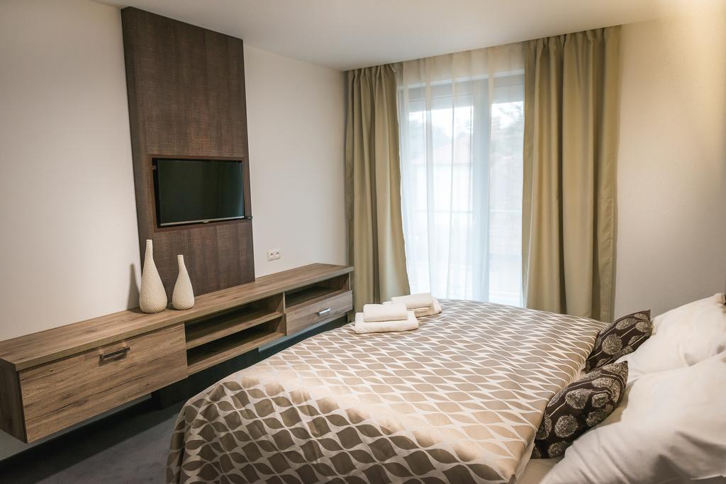 Guest House Frizzante ตูร์เชียนสเก เจปลิตเซ ภายนอก รูปภาพ
