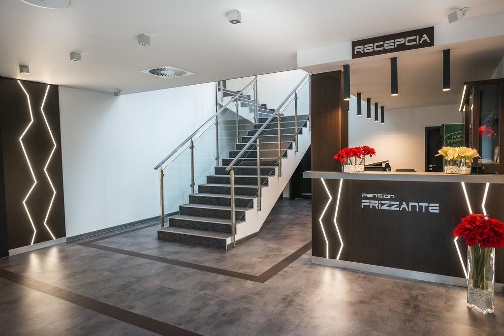 Guest House Frizzante ตูร์เชียนสเก เจปลิตเซ ภายนอก รูปภาพ